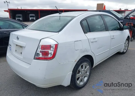 2008 Nissan Sentra 2.0S z USA, uszkodzony, nr VIN 3N1AB61E48L696536